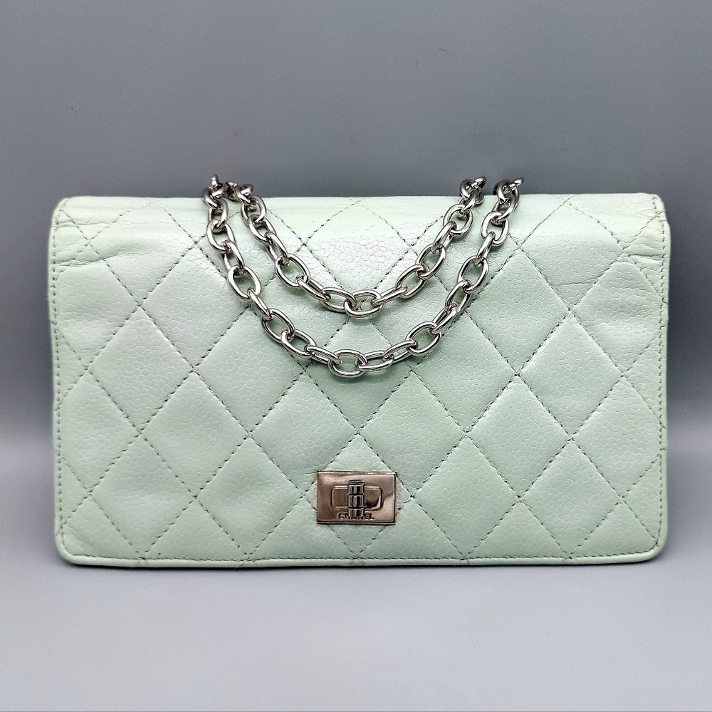 🤍CHANEL Light Mint Authentic Wallet/Clutch🤍